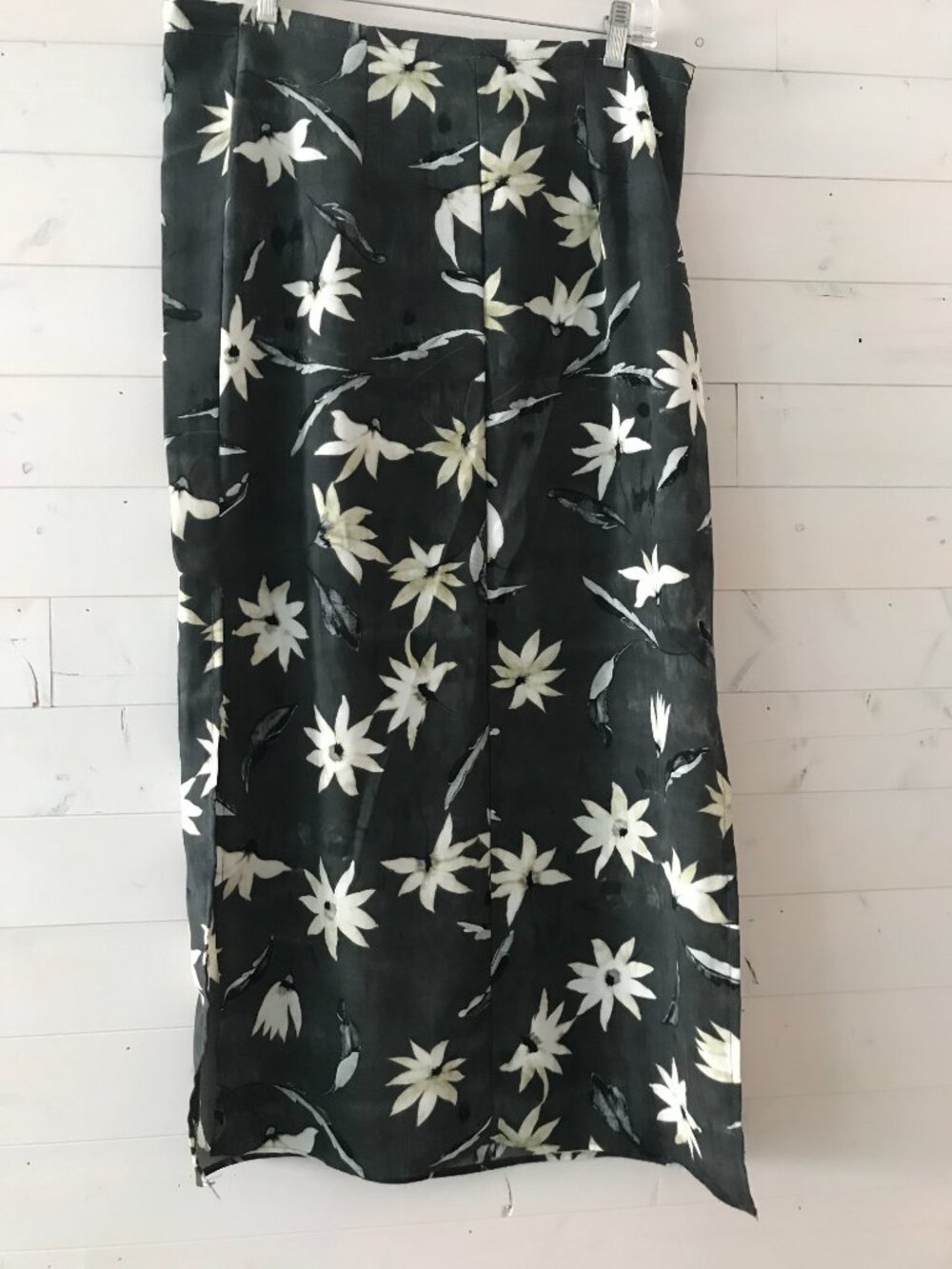 Dark Gray with White Flowers Skirt Size 8